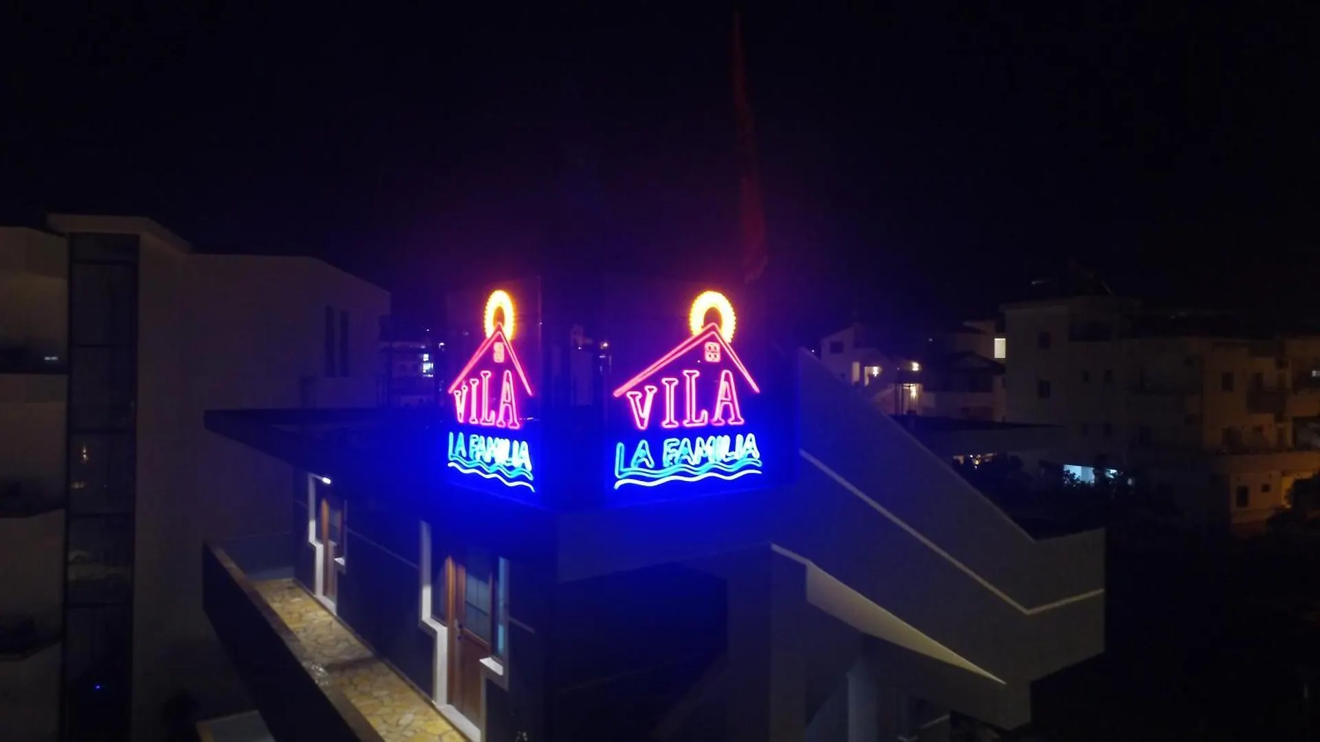 Vila La Familia Ksamil Appartamento